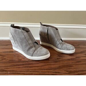 Linea Paolo Wedge Booties